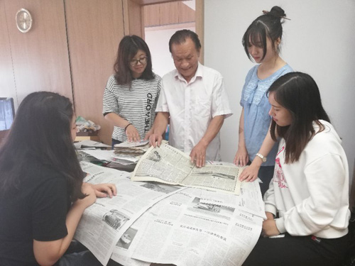 桂慧樵辅导学生.jpg