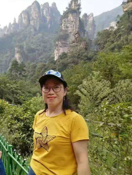 张红霞近照.jpg
