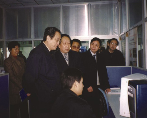 俞正声和李德仁合影.jpg