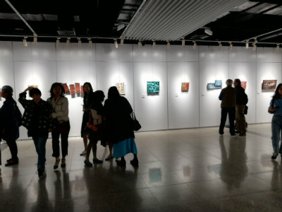 观展之一.jpg