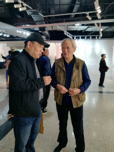 观展之三.jpg