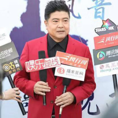 吴立坤在广州与歌友见面++.jpg