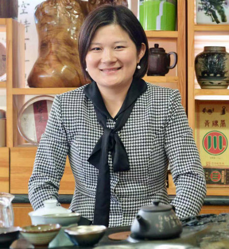 领带女.jpg