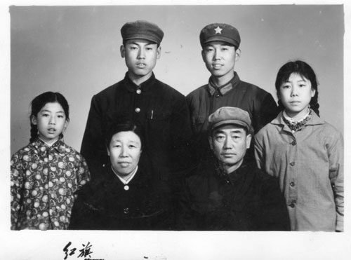 三代合影.jpg