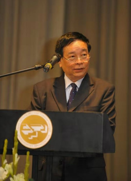 王宏甲近照.jpg