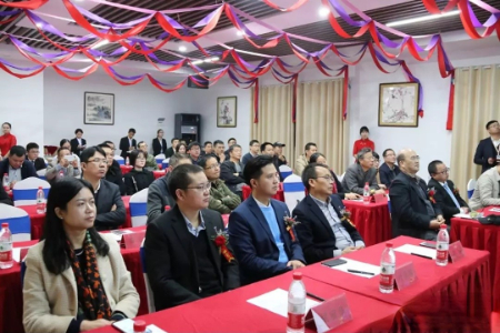 华联科模型动物研究院开业仪式盛大.jpg